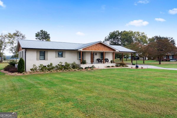 103 Main Street, Taylorsville