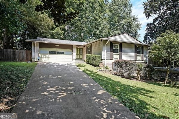 3289 Oak Drive, Lawrenceville