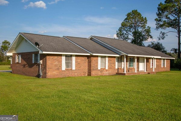 2115 Blackshear Highway, Baxley