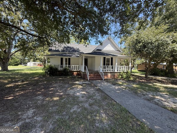 604 Shy Street, Dexter