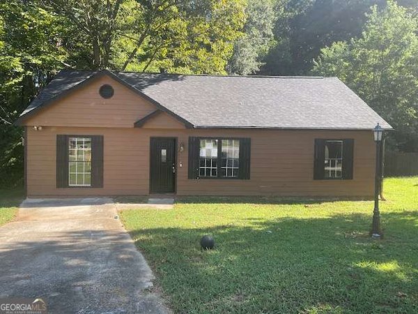 245 Antebellum Circle, Riverdale