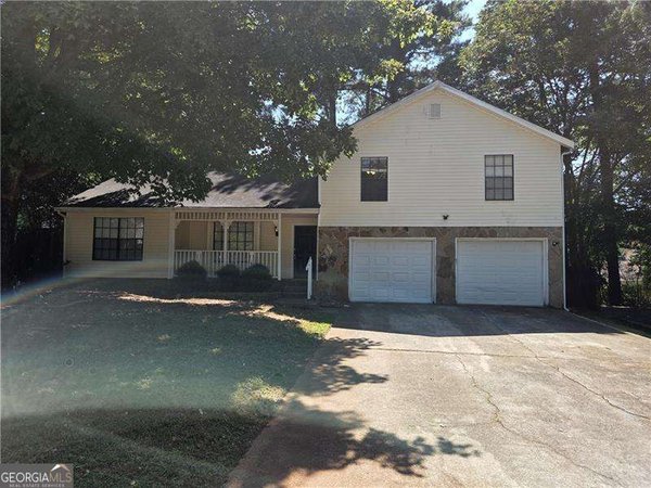 943 Lake Drive Court, Stone Mountain