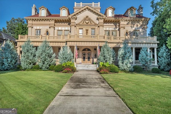 619 College Street, Macon