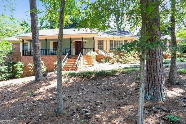 2817 Thornridge Drive, Atlanta