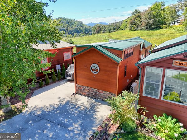 76 Falls View Drive, Dillard