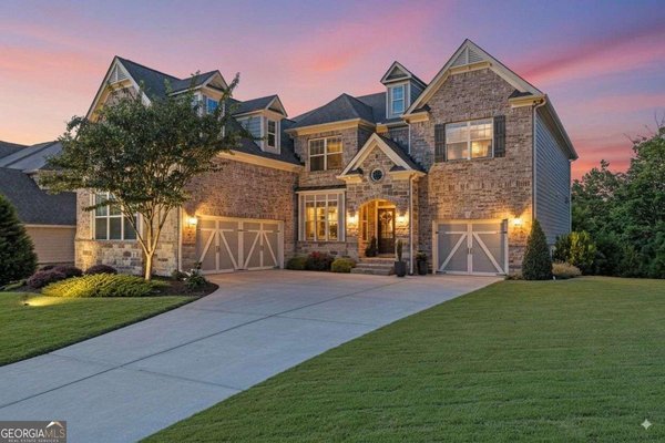 2765 Crowbrook Way, Cumming