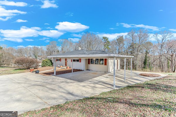 150 Clarks Bridge Road, Gainesville