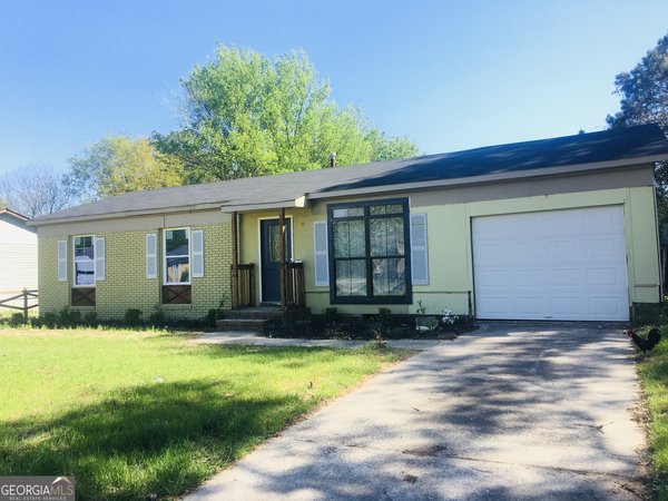 2830 Village Green Drive, Macon