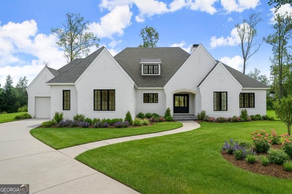 5071 Kings Close, Alpharetta