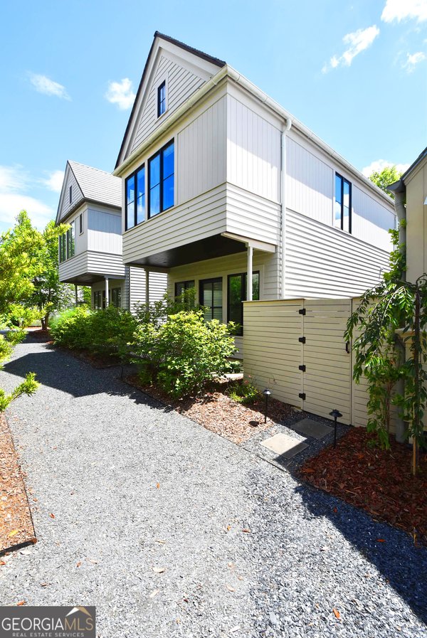 195 Breakspear Lane, Fayetteville