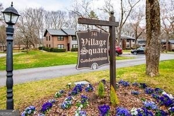 541 North White Street, Carrollton