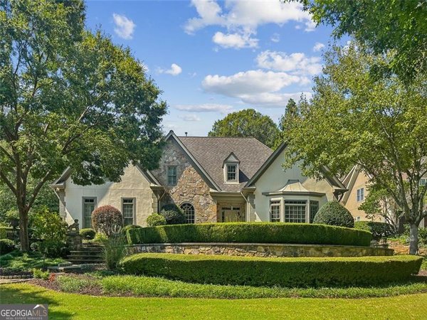 5318 Brooke Farm Drive, Dunwoody