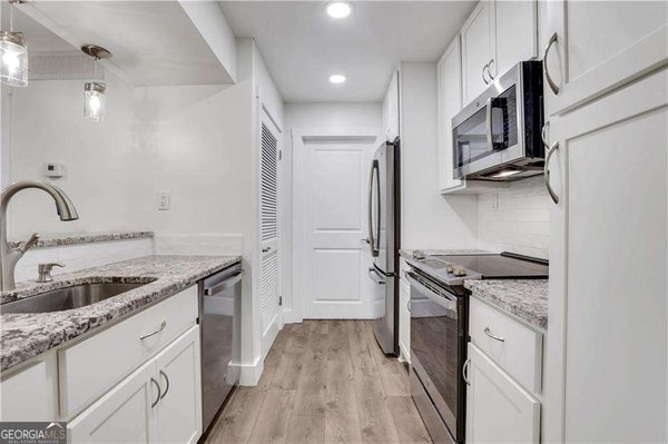 206 Tuxworth Circle, Decatur