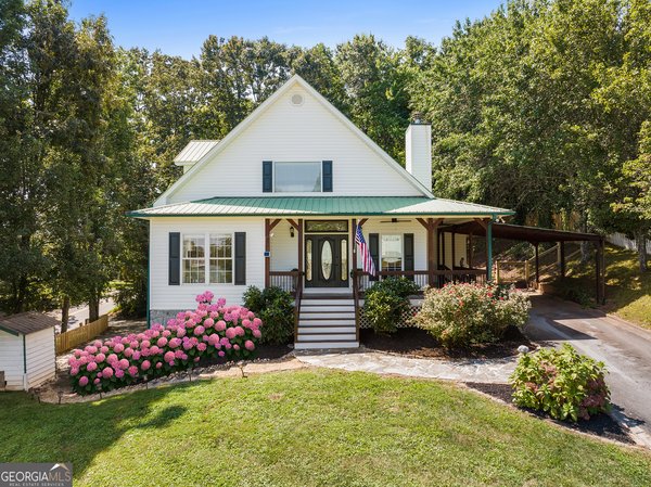 84 Church Street, Blue Ridge