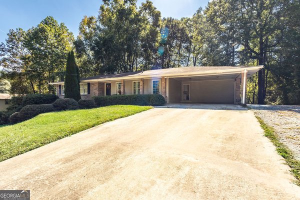 2490 Freydale Road, Marietta