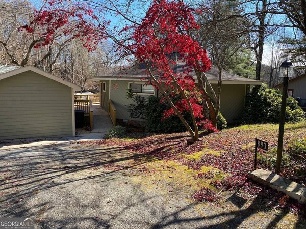 893 Old 441, Clayton