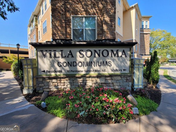 10 Perimeter Summit Boulevard, Brookhaven