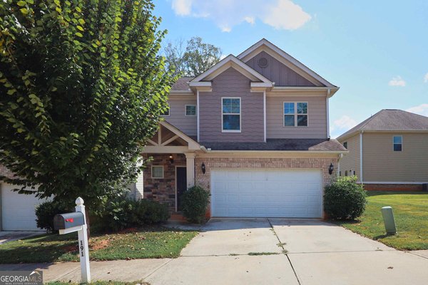 191 Daisy Circle, McDonough