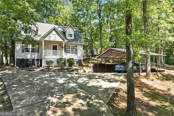 2890 Navajo Circle, Gainesville