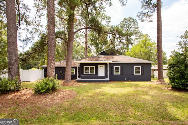 601 Community Drive, Waycross