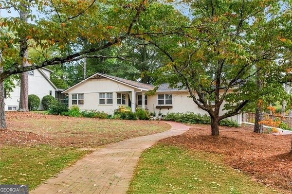 735 Stewart Avenue, Marietta