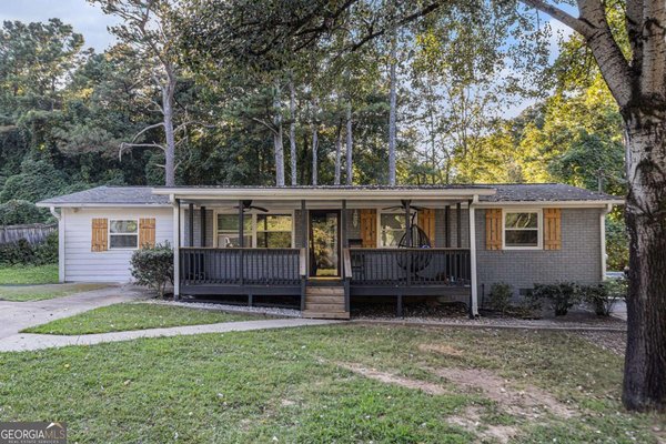 12 C W Smith Circle, Bremen