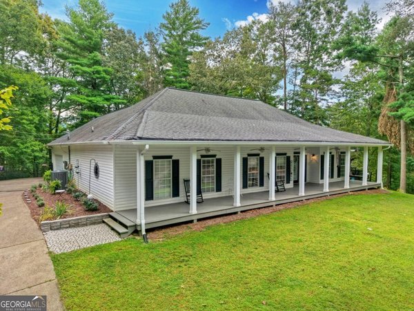 1075 Cherokee Drive, Ellijay