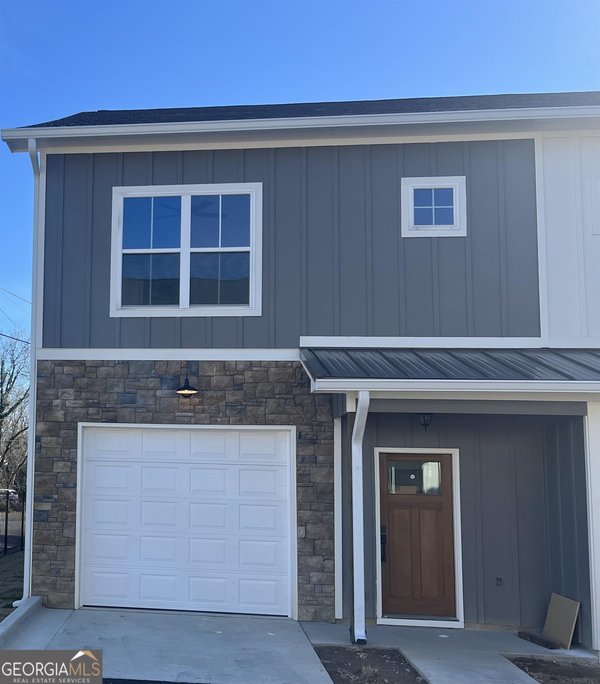 138 East Eighth Avenue, Rome