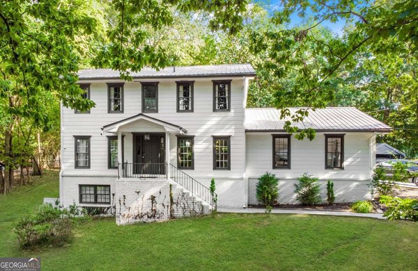 813 Lakeshore Drive, Berkeley Lake