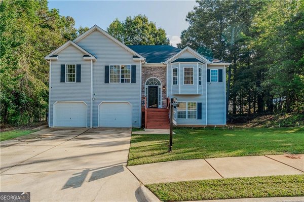 6160 Queensdale Drive, Douglasville