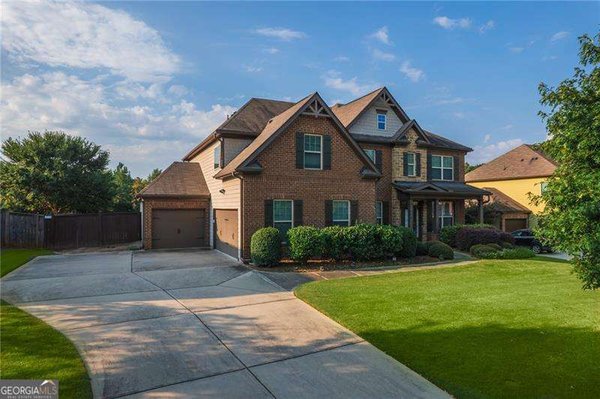 210 Birchin Drive, Woodstock