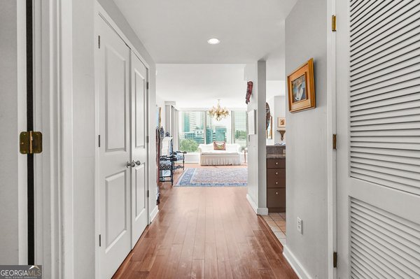 3338 PEACHTREE Road, Atlanta