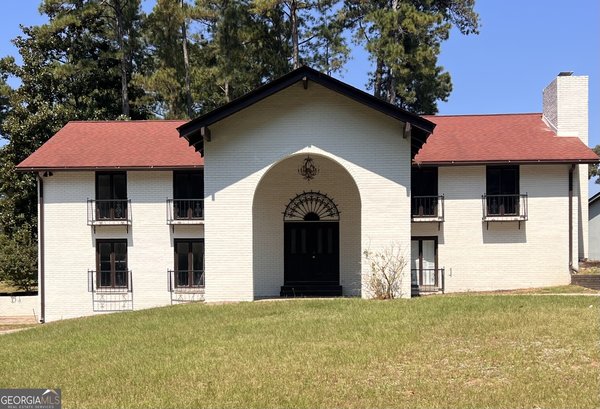 202 Lake Front Drive, Warner Robins