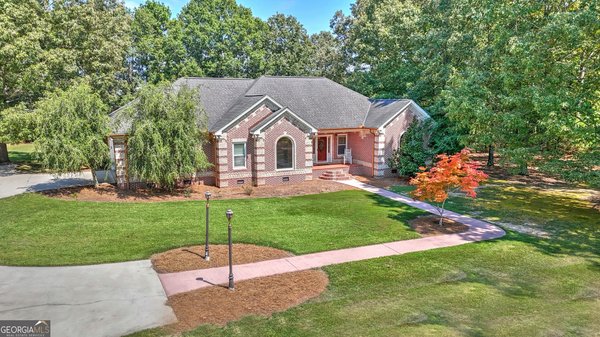 2011 Bailey Road, Aragon