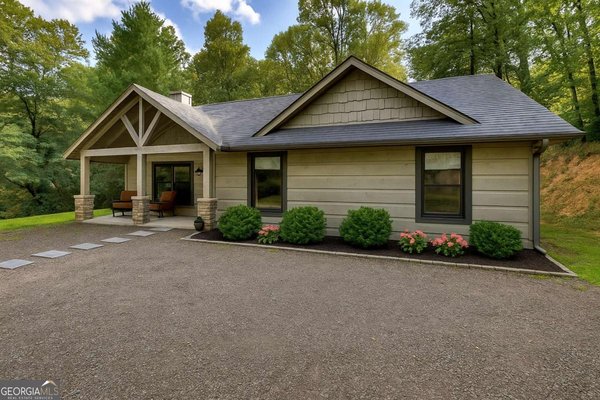 168 Fightingtown Creek Road, Mccaysville