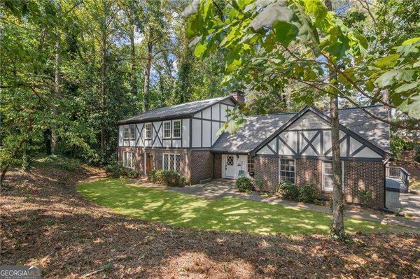965 Heards Ferry Road, Atlanta