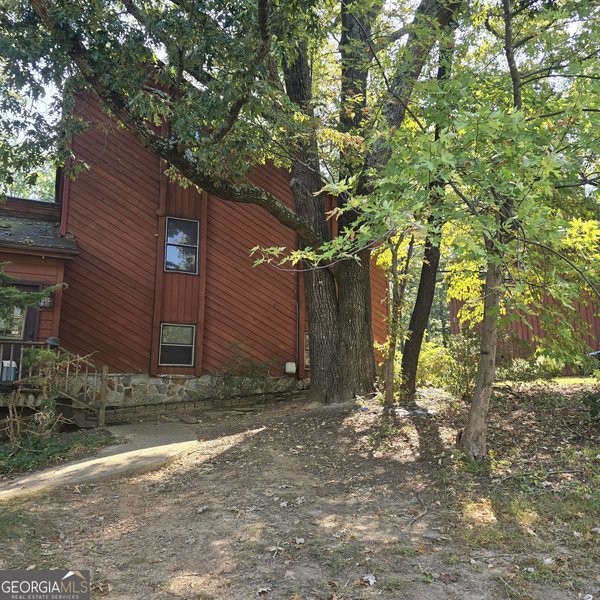 6511 Gordon Hills Drive, Mableton