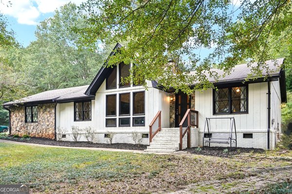 3331 Manchester Drive, Lilburn