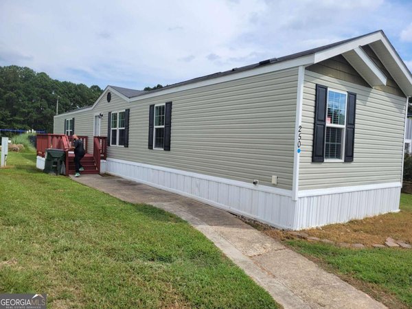 250 Woodside Boulevard, Fayetteville