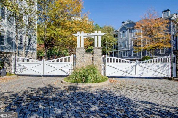 4100 Paces Walk, Atlanta