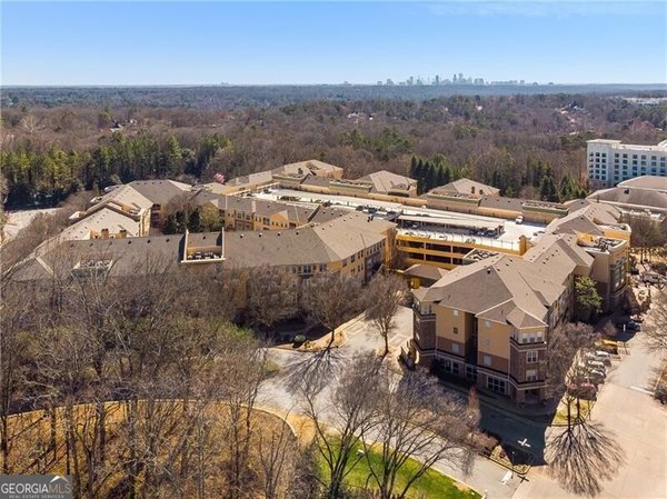 10 Perimeter Summit Boulevard, Brookhaven