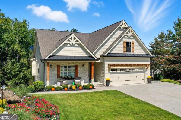 214 Talga Glen, Waleska