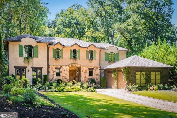 3118 Roxboro Road, Atlanta