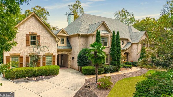 5505 Long Island Drive, Sandy Springs