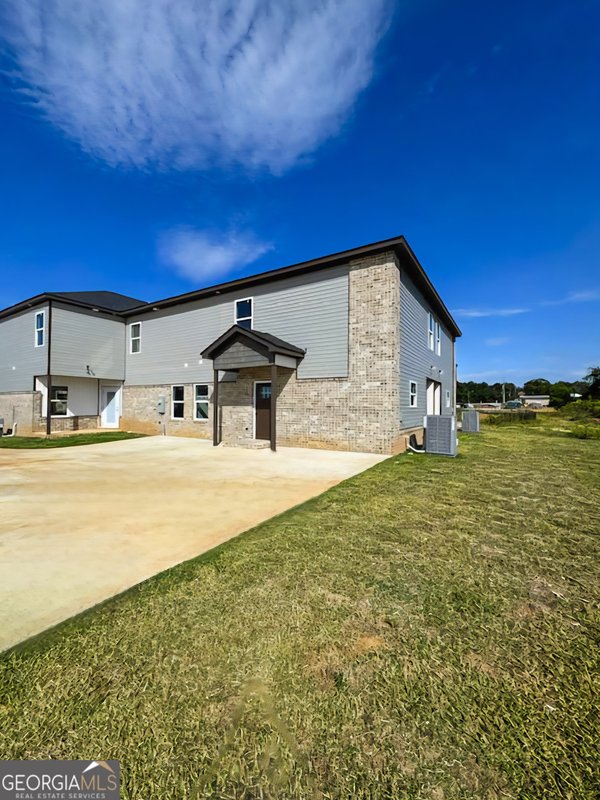 238 Beau Claire Circle, Byron