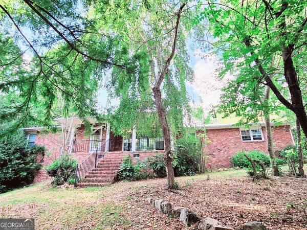 300 Mary Lane Anniston