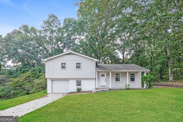 916 Betty Court, Conyers