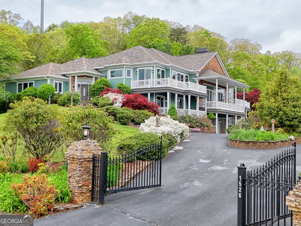 1526 Cedar View Lane, Hiawassee