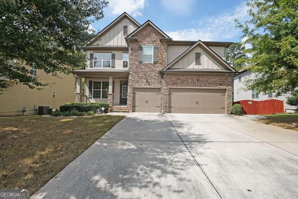 4449 Amberleaf Walk, Lilburn