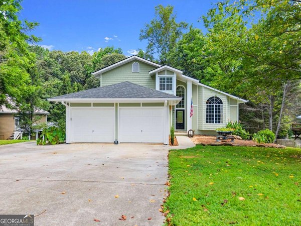 272 INDIAN COVE Drive, Dawsonville